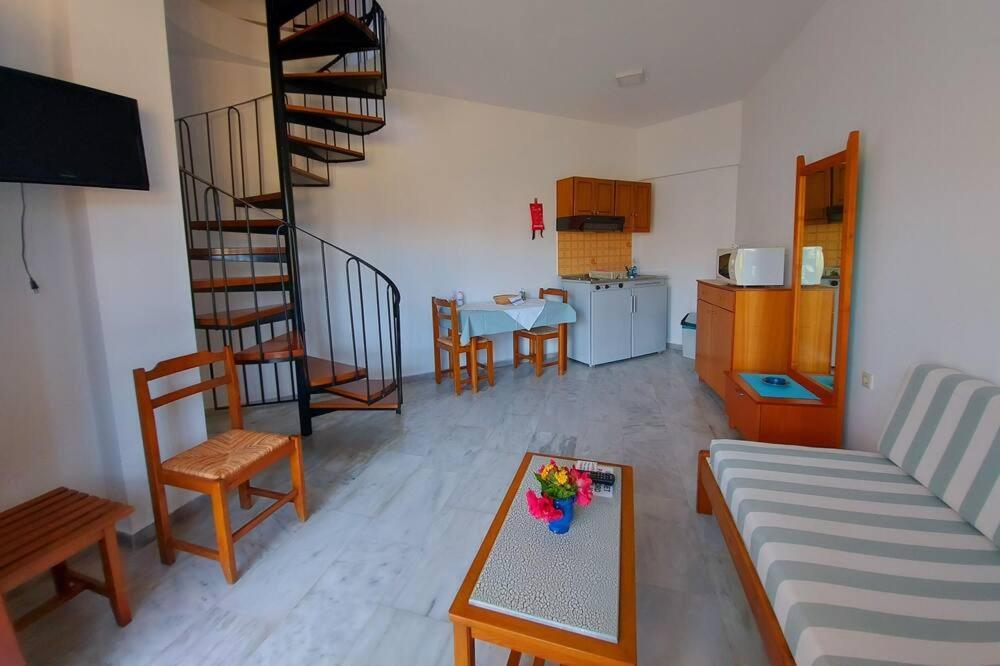 Menelaos Apartments Daratsos Exteriör bild