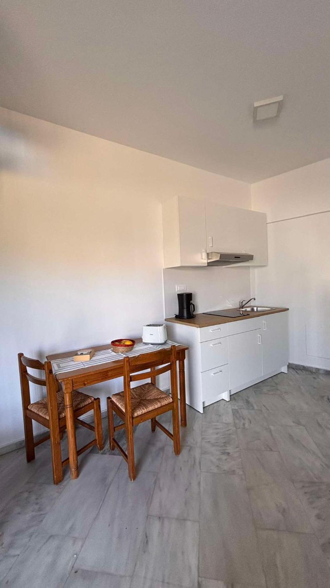 Menelaos Apartments Daratsos Exteriör bild